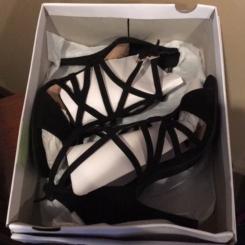 Lauren Conrad Pumps